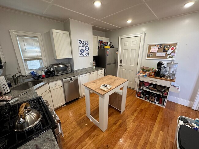 Photo - 41 Cross St Unit A