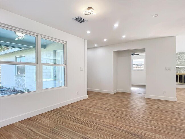 Photo - 1428 Margina Ave