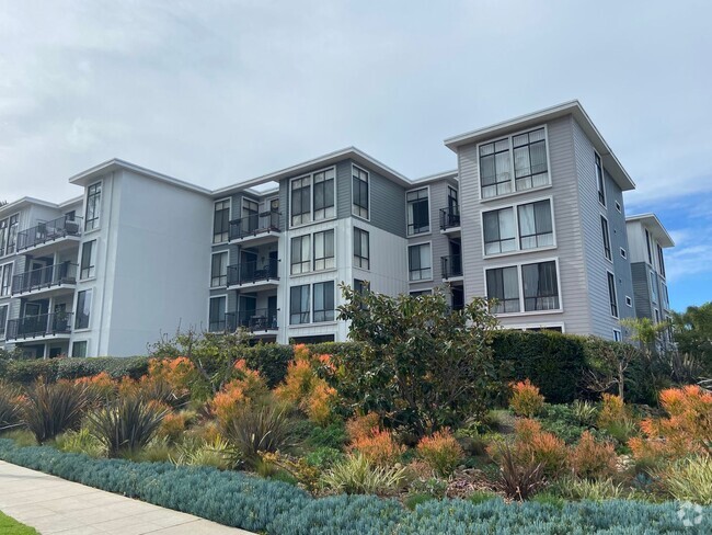 Building Photo - 2 Bed, 2 Bath Fully Furnished La Jolla Sho... Unit 302 Rental