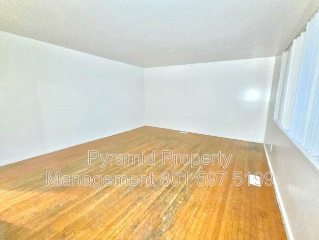 Photo - 724 30th St Rental