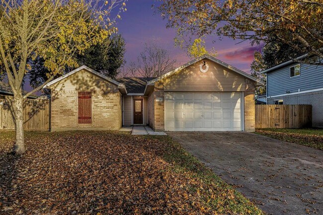 Photo - 1123 E Belgravia Dr House