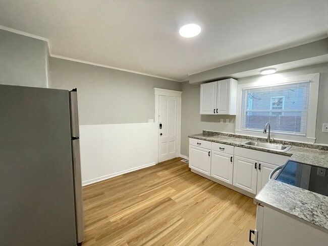 Photo - 43 Ashland St Unit 1