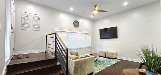 Photo - 2511 Susan Ln SW