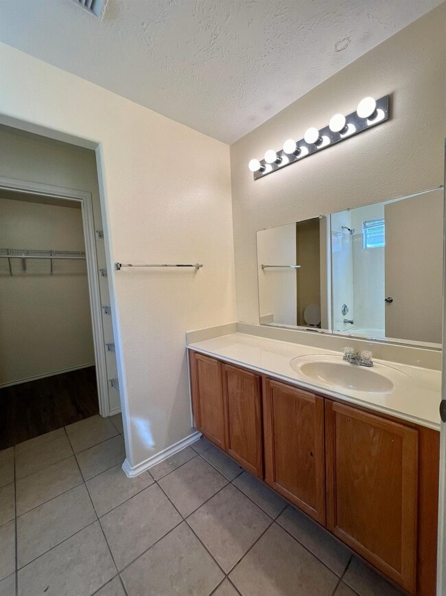 Photo - 1522 Glasholm Dr