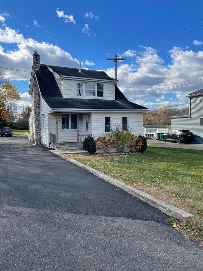 Building Photo - 2132 Durham Rd