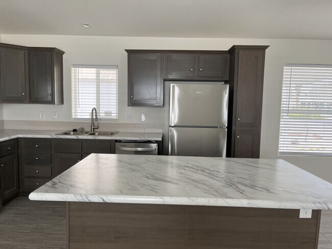 Photo - 201 S Greenfield Rd