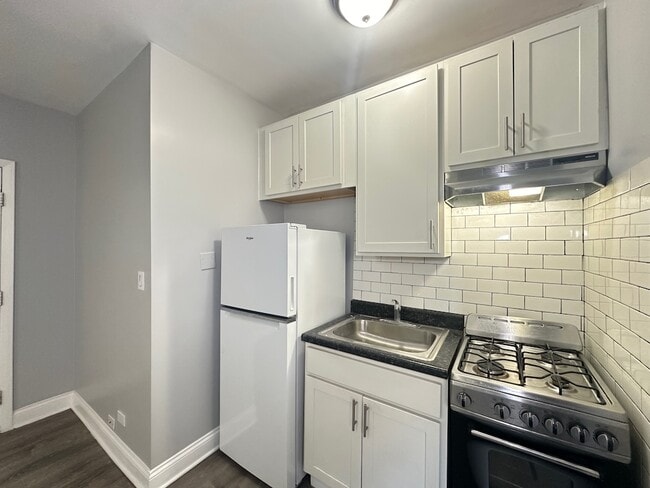 Photo - 4756 N Maplewood Ave Unit 801
