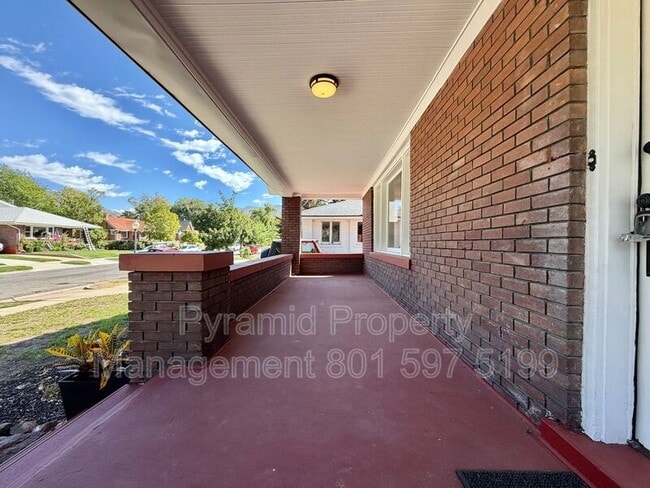 Photo - 1534 Garfield Ave S