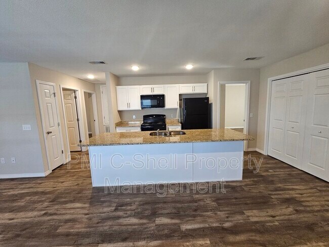 Photo - 2211 Forsyth St