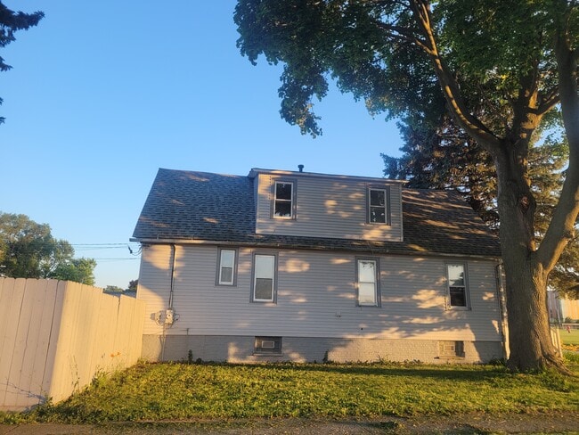 Photo - 1803 Hervey Ave