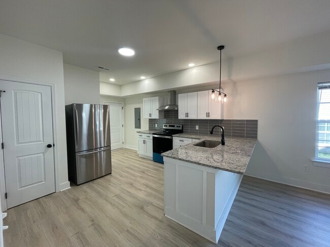 Photo - 8136 Graham Rd