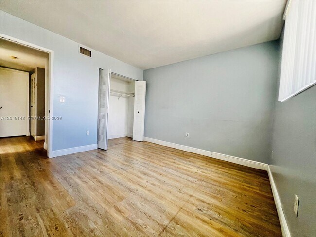 8231 NW 8th St Unit 2-310
