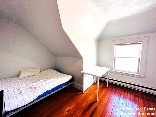 Photo - 12 Bennett St Unit 3