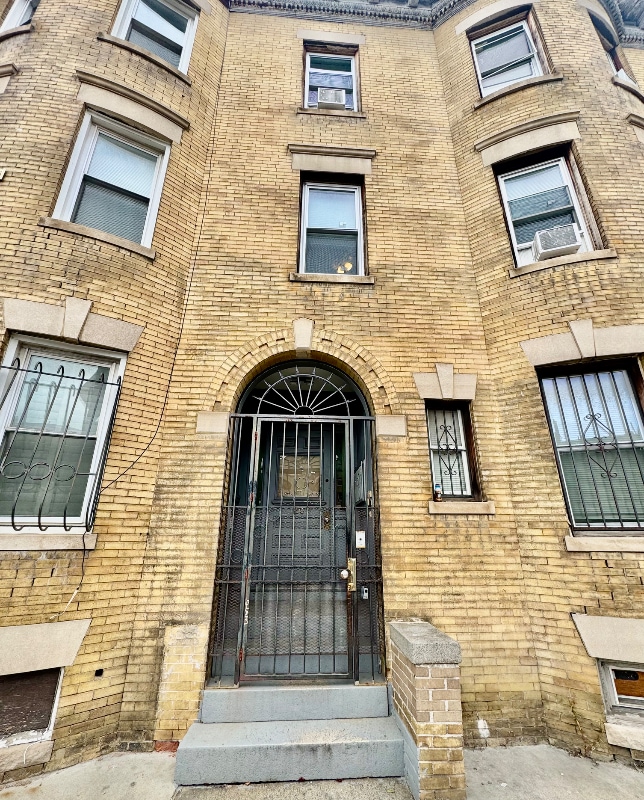 Building Photo - 20 S Huntington Ave