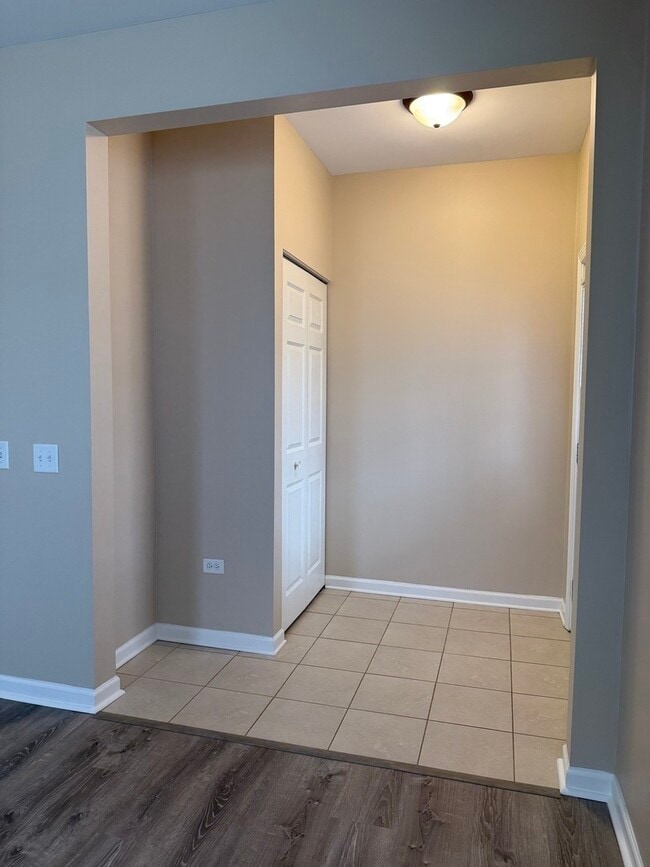 Photo - 3345 Bromley Ln