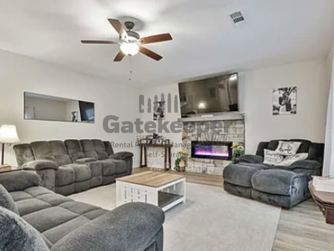 Photo - 205 Valley View Dr
