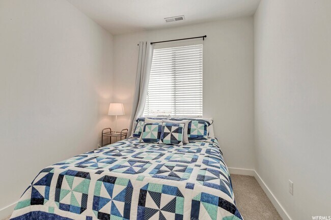 Photo - 456 Willow Leaf Rd