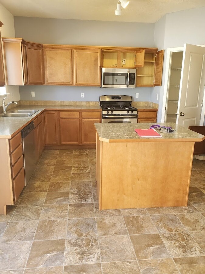 Photo - 1477 Snowberry Ln