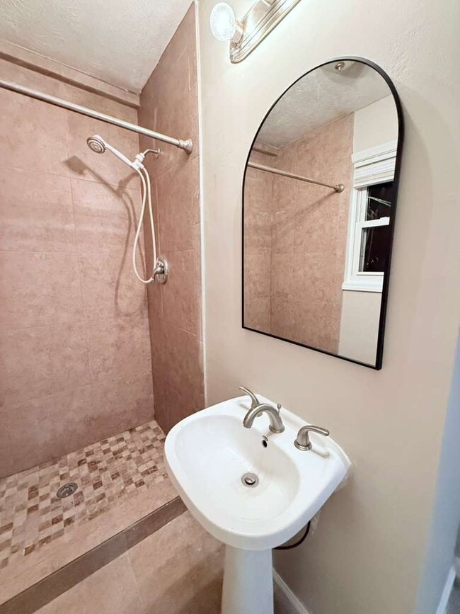 Photo - 5957 Sherrie Ln