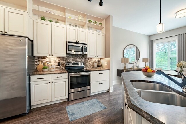 Photo - Bradford Cary