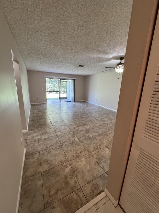 Photo - 1403 Lakeview Dr E Condo Unit 1403