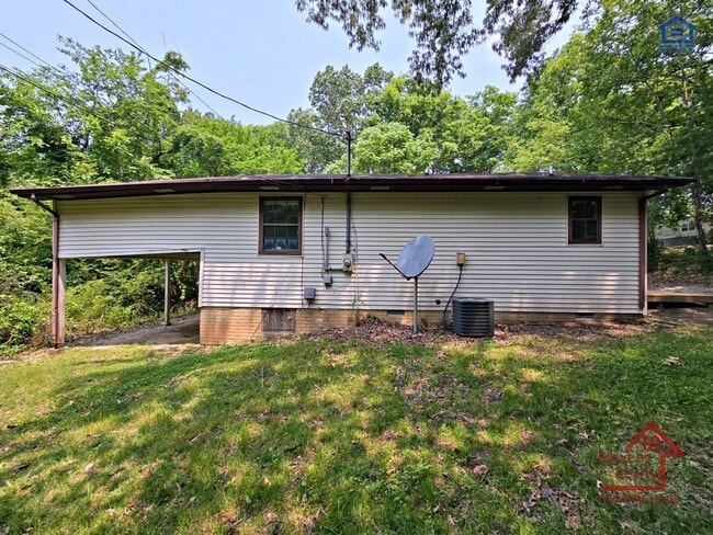Photo - 307 C C Camp Rd