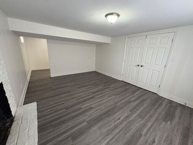 Photo - 7415 Willow Ave