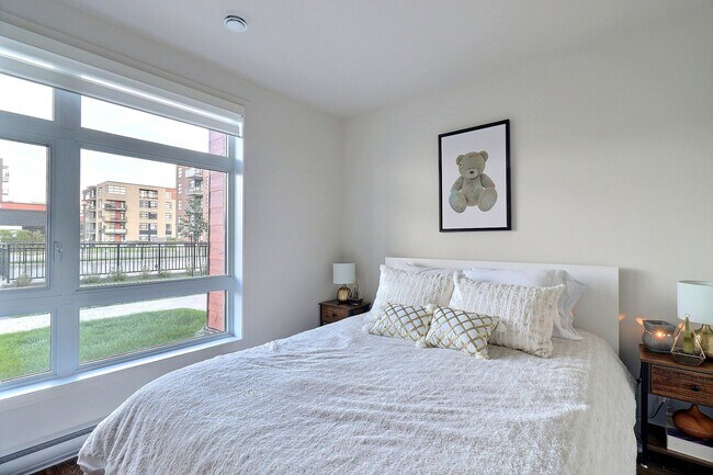 Photo - 3171 Bd de la Gare Unité 105