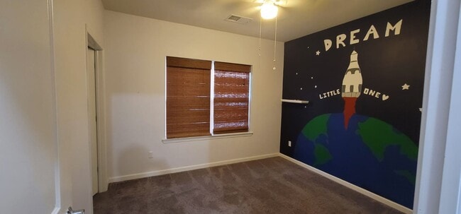 Photo - 712 Strassle Way Unit 712