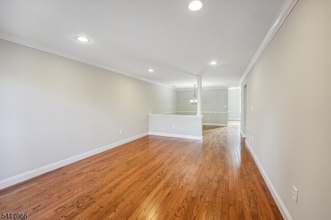 Photo - 48 Battalion Dr