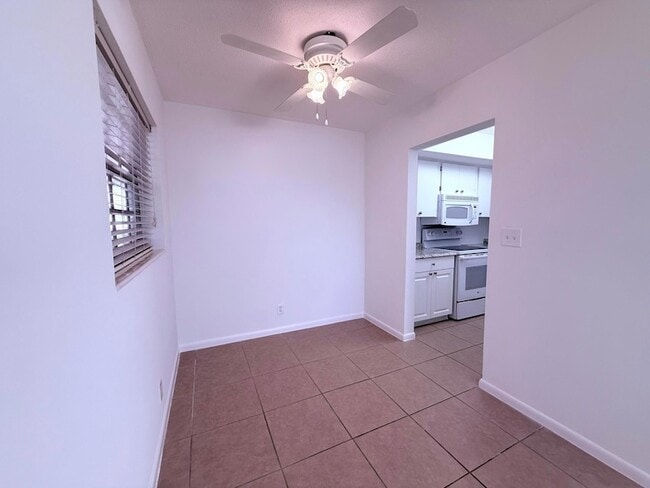 Photo - 402 Lake Shore Dr Unit 109