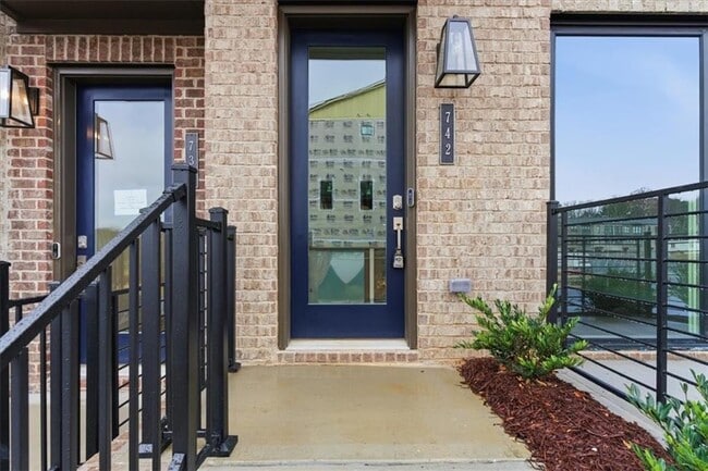 Photo - 742 Urban Grange Way