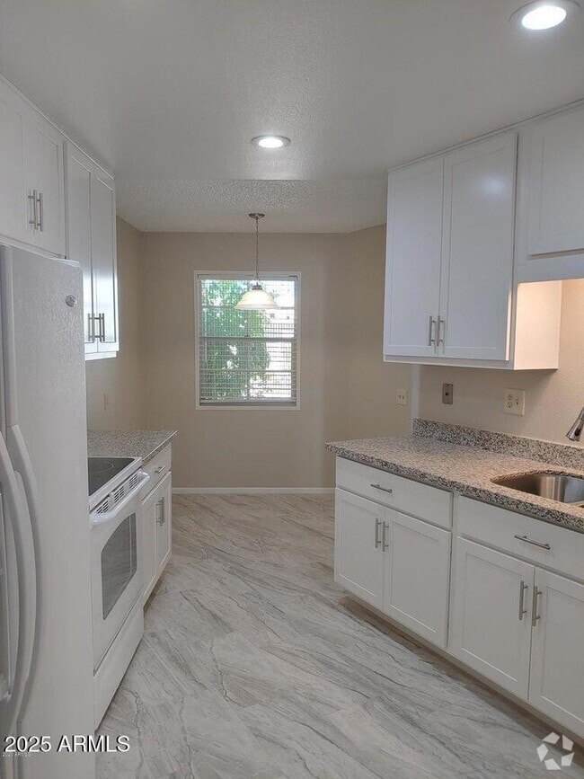 Building Photo - 17237 N 106th Ave Rental