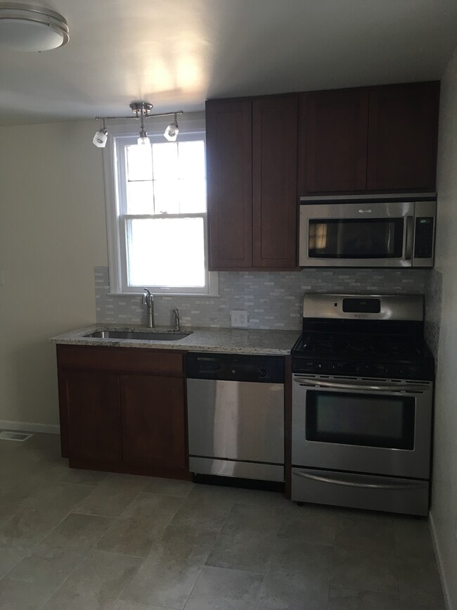 Photo - 1412-1414 Virginia Ave Unit 1412