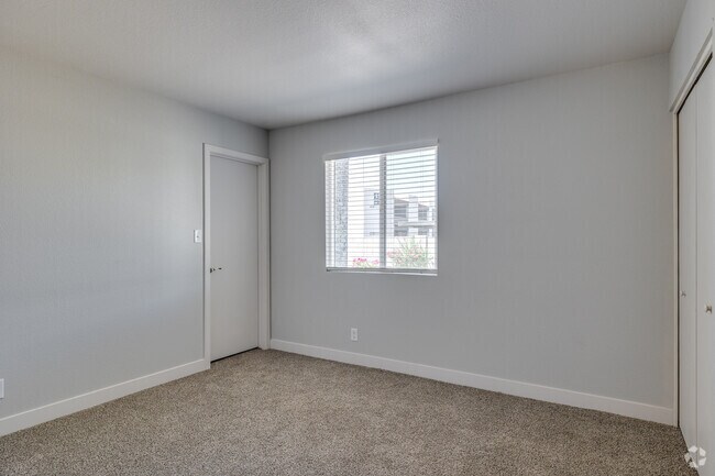 2BR, 1BA - 864SF - Bedroom 1