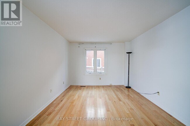 Photo - 24 Militia Trail