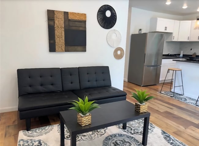 Photo - 15044 Dacosta St