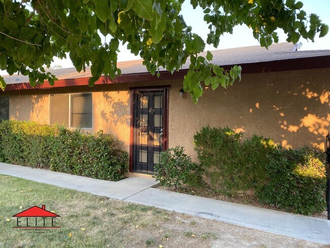 Photo - 428 W Robertson Rd Unit #A