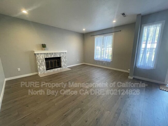 Photo - 210 Park Pl Dr