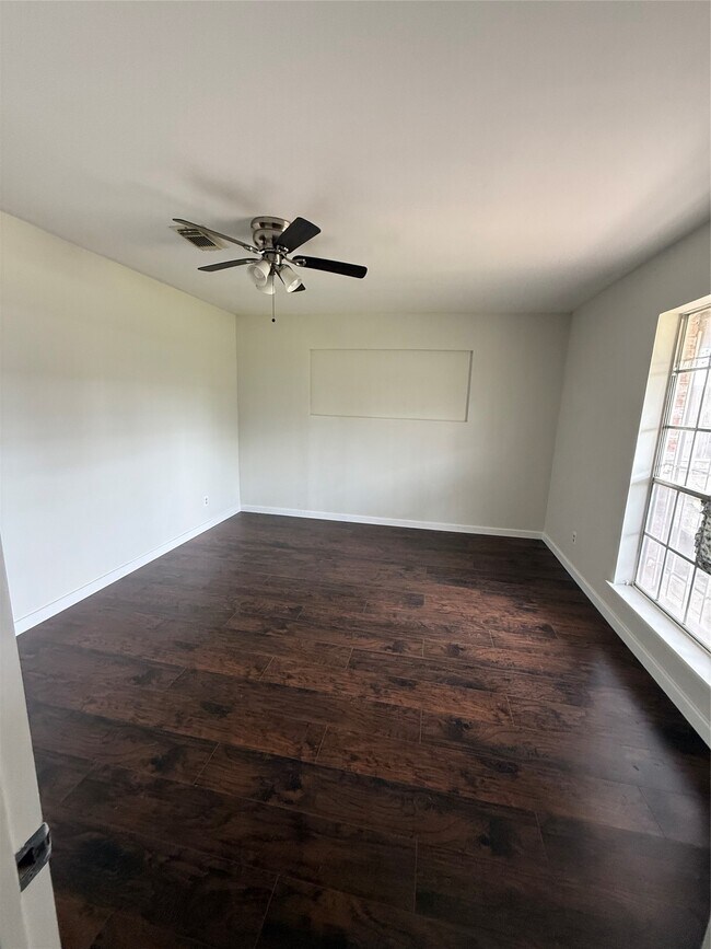 Photo - 1803 Tidwell Ln