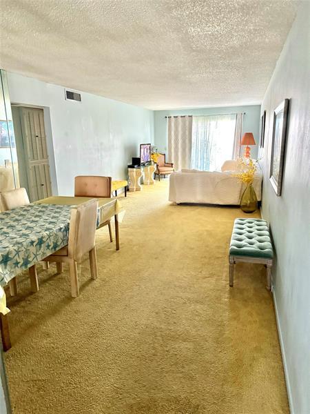 Photo - 4054 Exeter Unit C