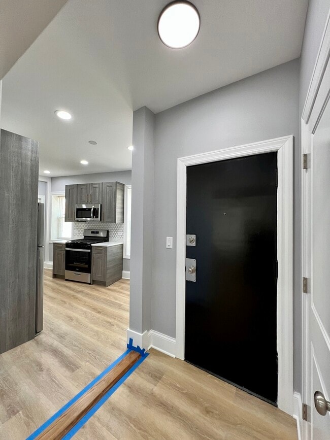 Photo - 1701 W Albion Ave