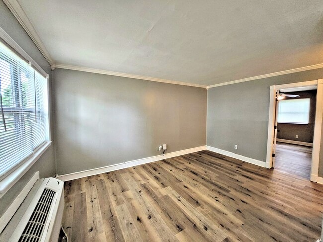 Photo - 1504 Oakwood Ave NE Unit 4