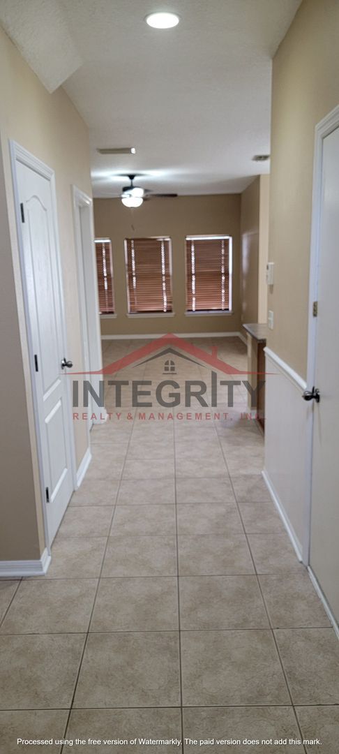 3 bed/2.5 bath in Brighton Park - 3 bed/2.5 bath in Brighton Park