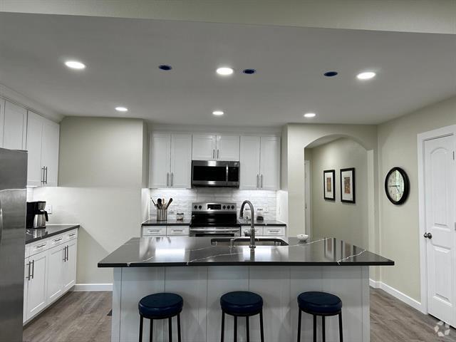 Building Photo - 1013 Riverstone Trl Rental