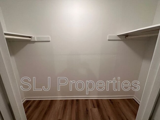 Photo - 9337 Donerail Way