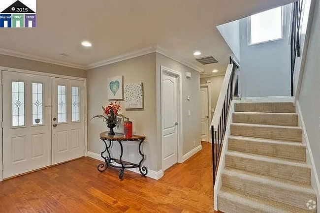 Building Photo - 845 Glenhill Dr Rental