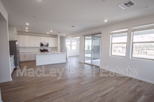 Photo - 21326 W Roanoke Ave