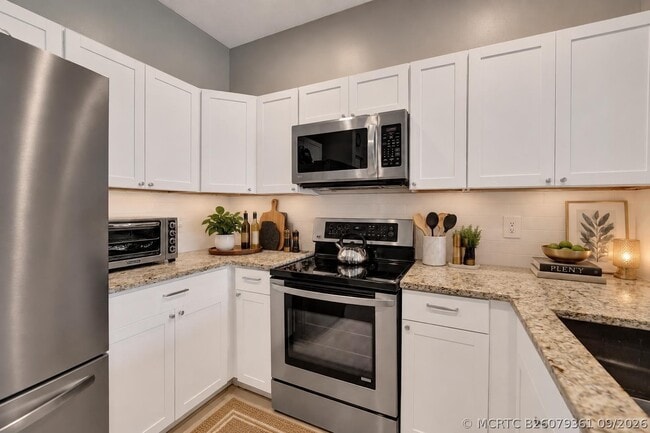 254 River Bluff Ln