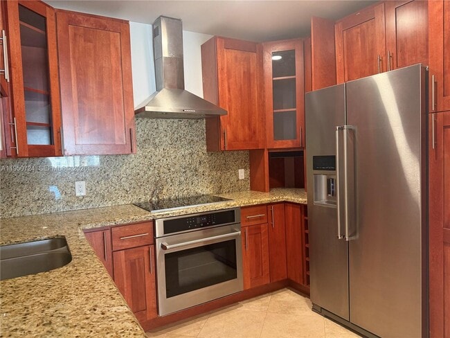 Photo - 8435 Crespi Blvd Unit 5